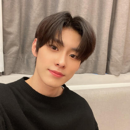 click any of the pictures and it'll bring you to video compilation of his performances on loud!